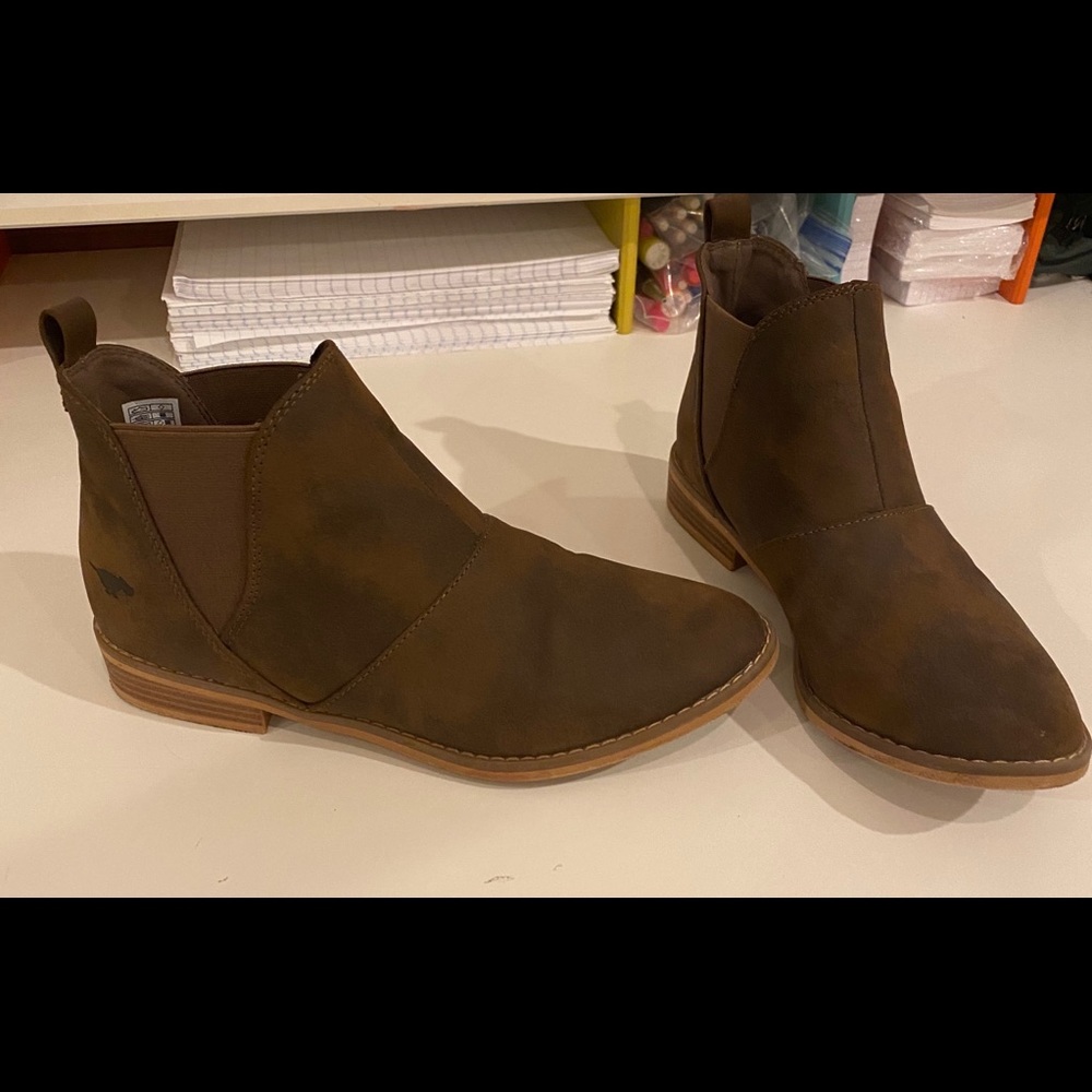 Maylon brown rocket dog ankle boots
